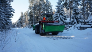SAMI SLH spridare på Massey Ferguson-traktor