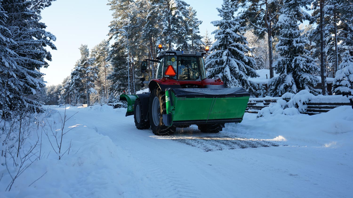 SAMI SLH spridare på Massey Ferguson-traktor