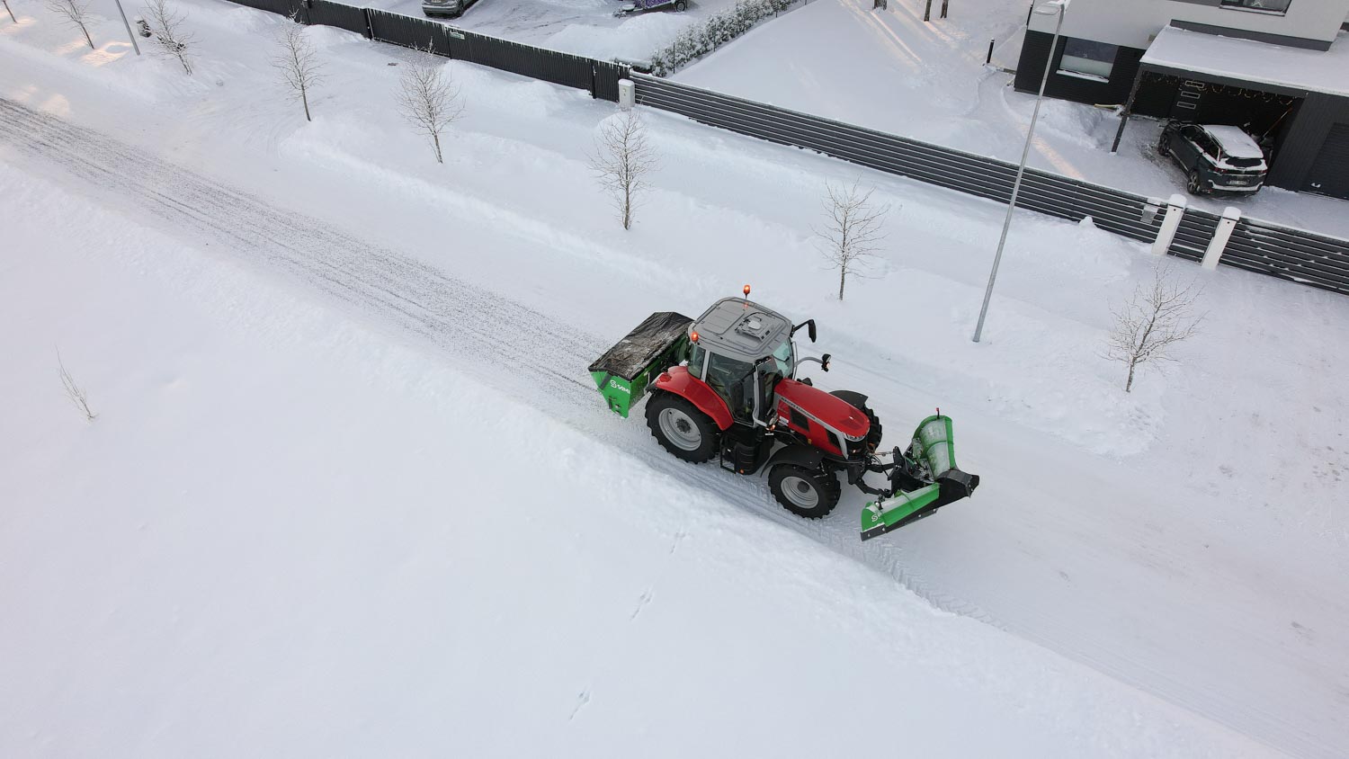SAMI SLH spridare på Massey Ferguson-traktor
