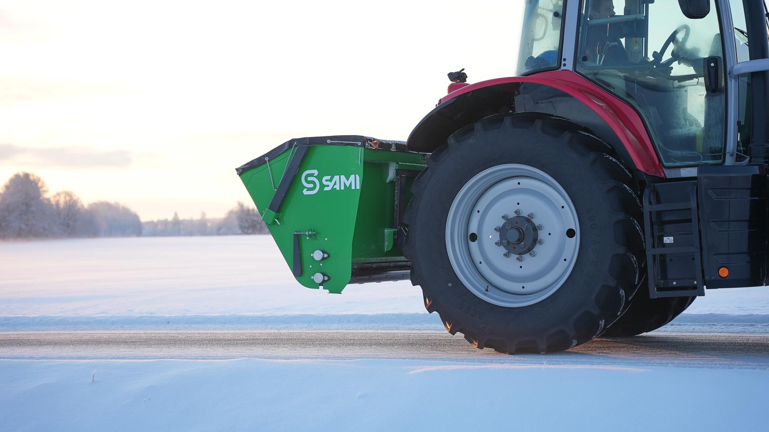 SAMI SLH spridare på Massey Ferguson-traktor