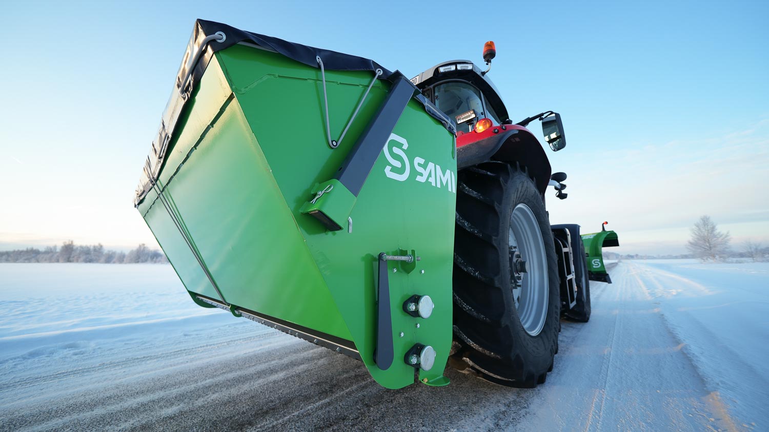 SAMI SLH spridare på Massey Ferguson-traktor